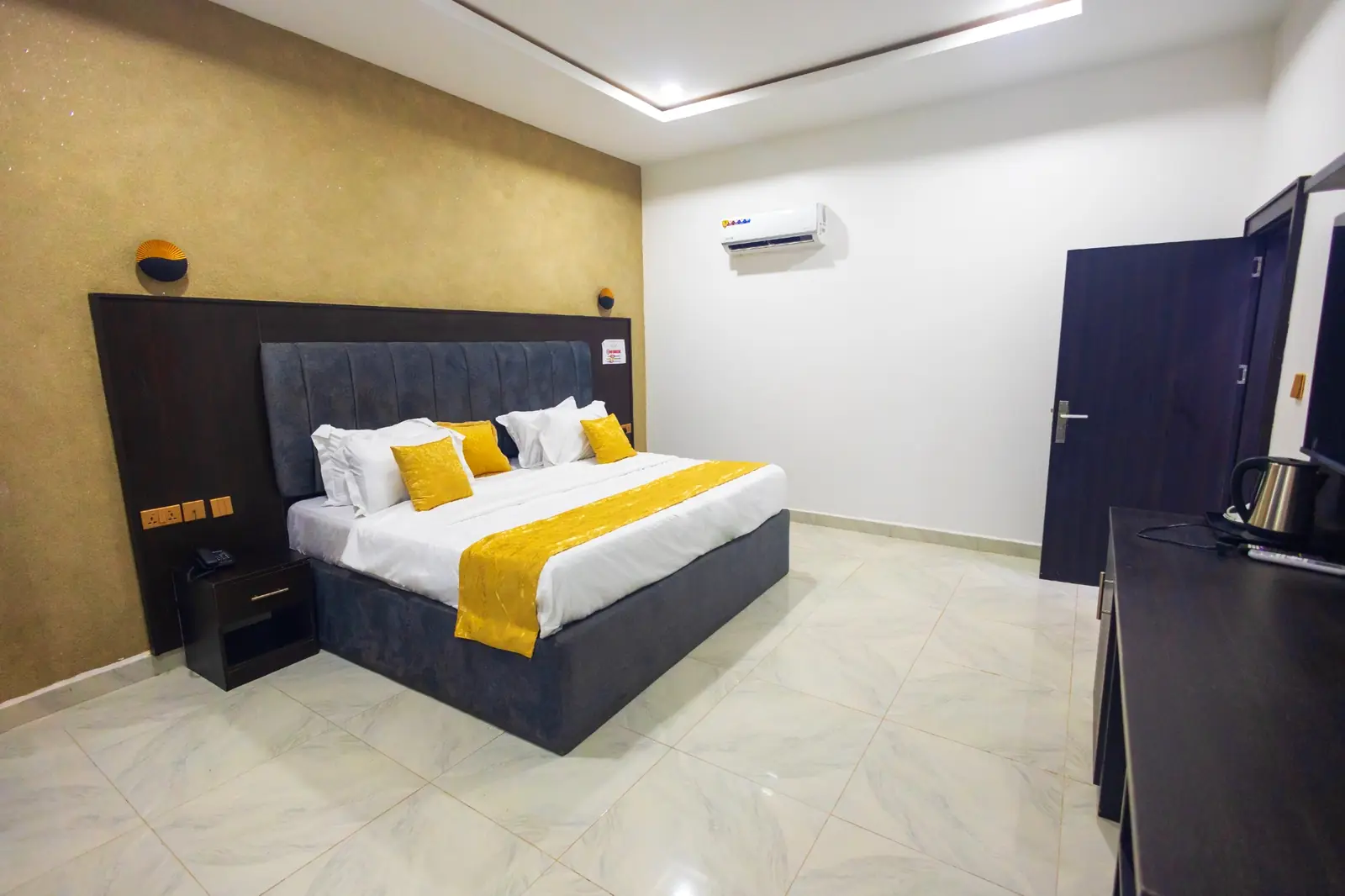 Deluxe Room view 8
